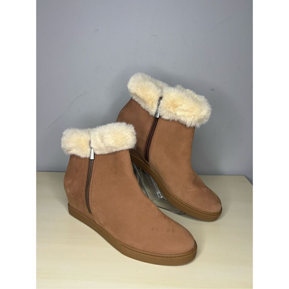 Linea Paolo Women's Flossie Wedge Suede Side Zip Faux Fur Cuff Bootie Tan Sz 10M